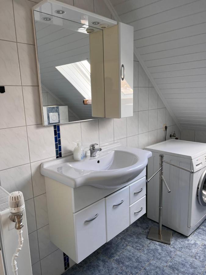 Grosszuegige 3 Zkb Mit 80M² Lägenhet Wilhelmshaven Exteriör bild